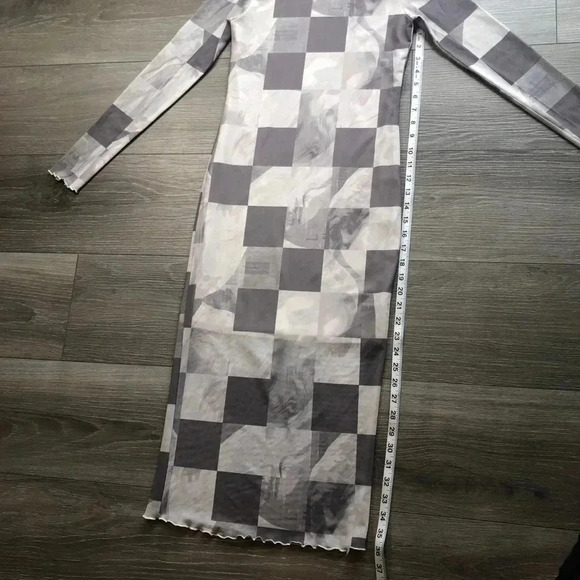 Forever 21 Grey Multi Gingham Long Sleeve Midi Dress Size Small - Picture 8 of 11